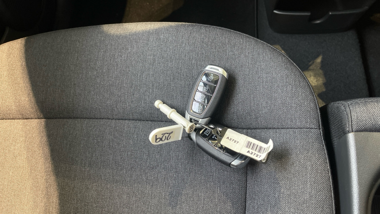 Hyundai INSTER 85kW 01 49kWh 5dr Auto Electric Hatchback